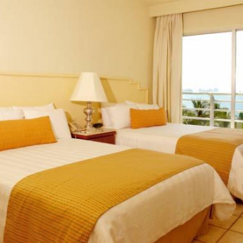   Hotel Emporio Ixtapa